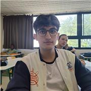 Besoin d'aide aux devoirs ? Je suis là